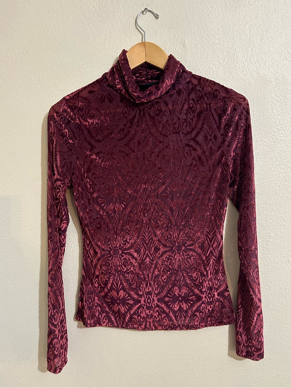 Burnout Velvet Women’s Long-Sleeve  Turtleneck Top Burgundy Medium Whimsigoth